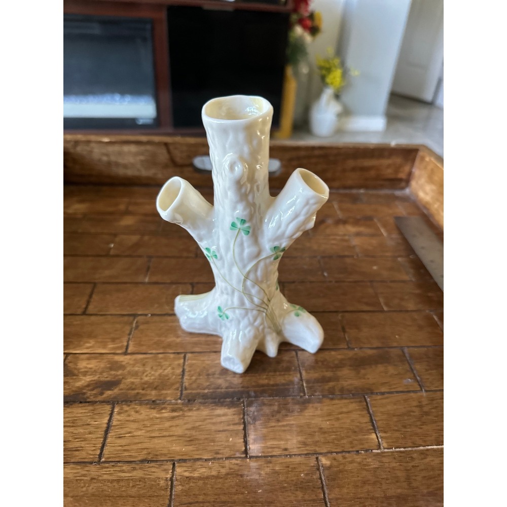Belleek Irish Parian China Tree Trunk Bud‎ Vase Shamrock 3 Spout Cream Porcelain